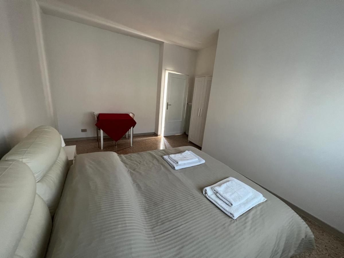 Casa Roma Rooms& Apartmens Padua Buitenkant foto