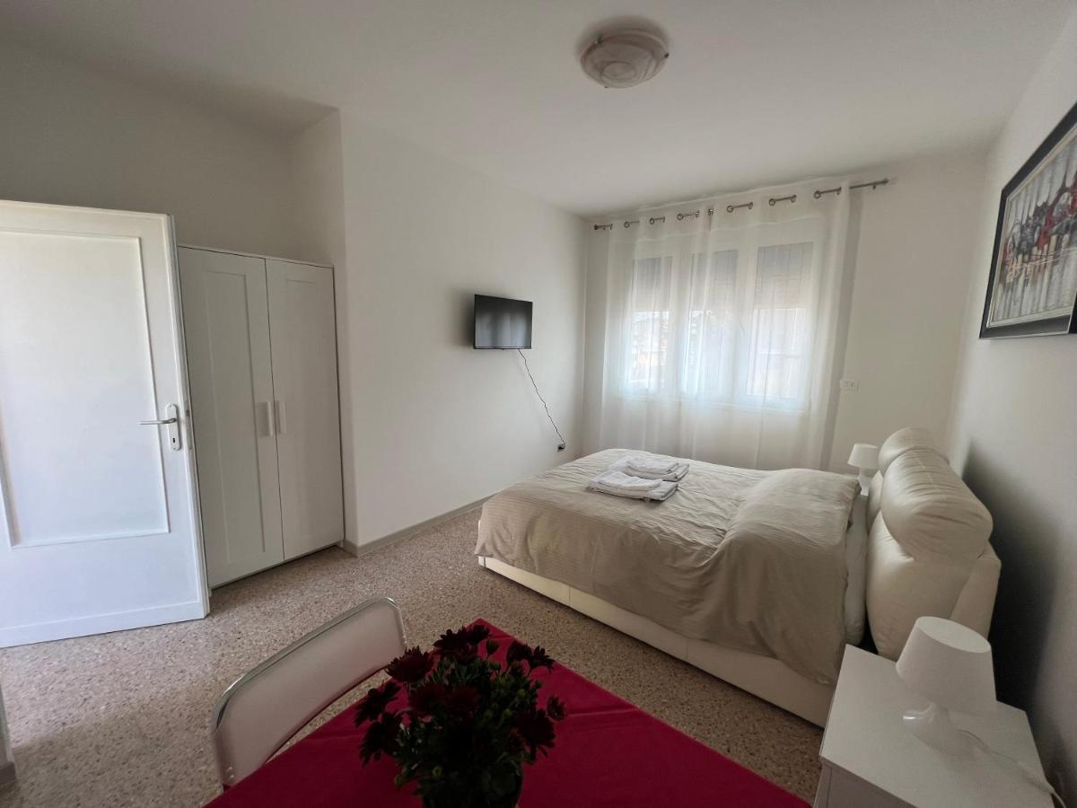 Casa Roma Rooms& Apartmens Padua Buitenkant foto